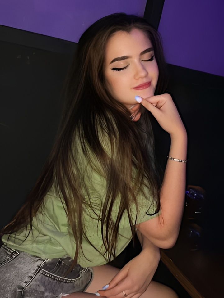 Алиса привлекательная девушка из Хотьково цена от 4000 руб