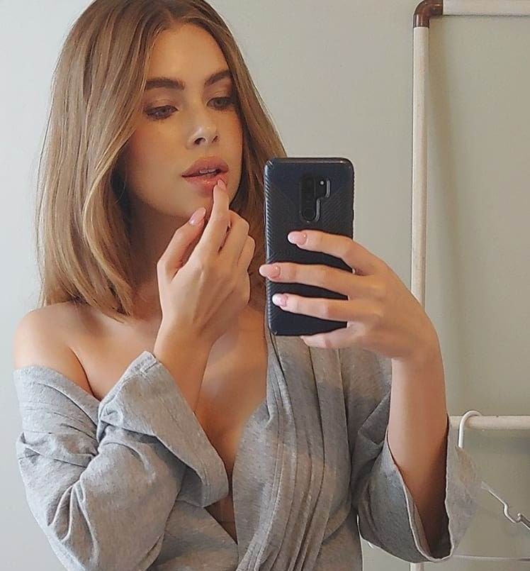 Карла привлекательная девушка из Хотьково цена от 3500 руб