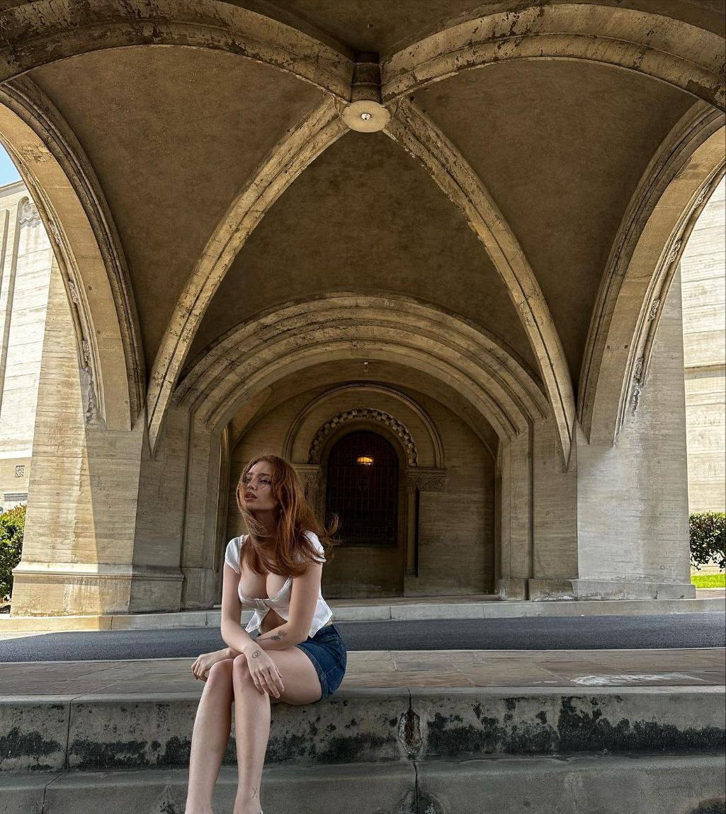 Александра привлекательная девушка из Хотьково цена от 3000 руб